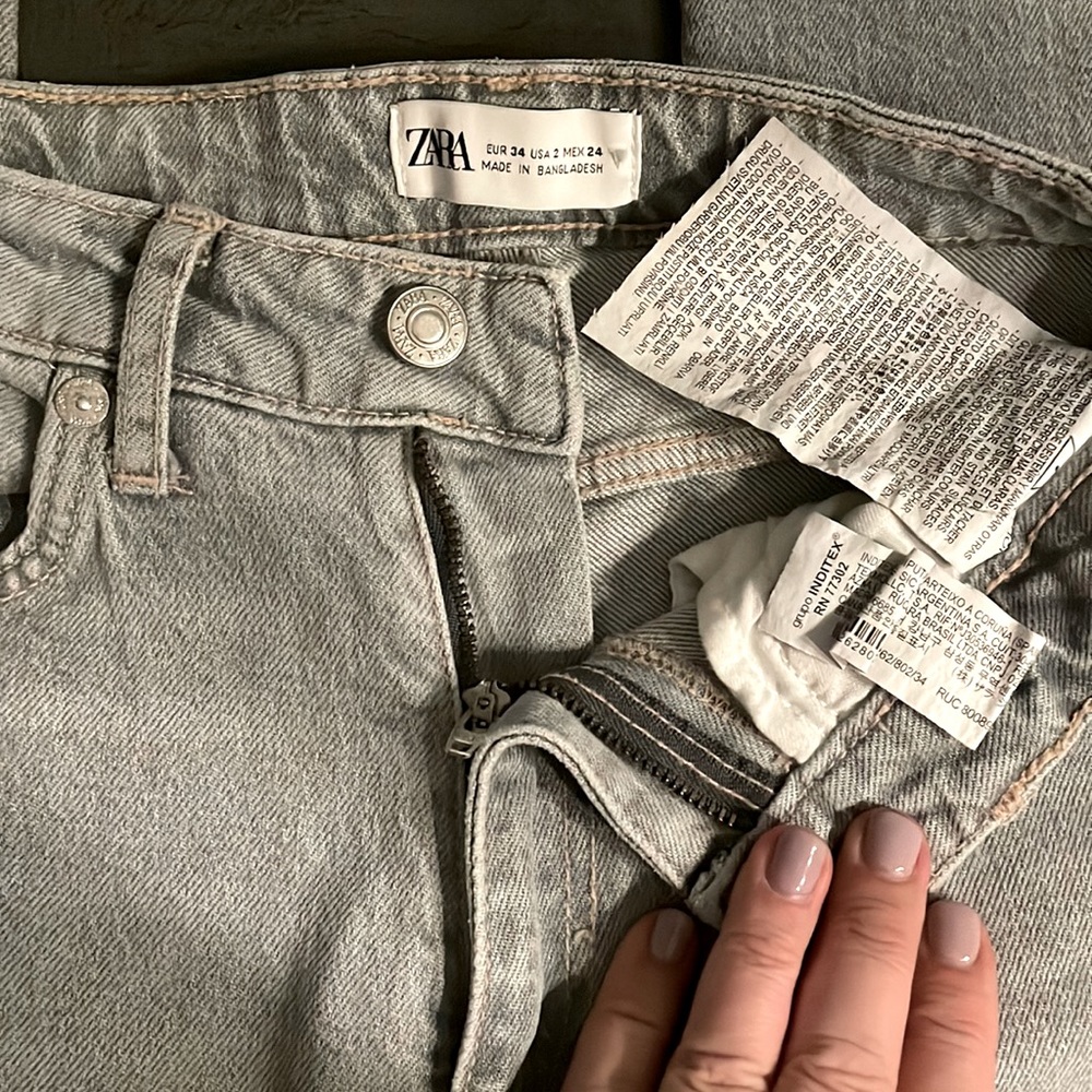 Zara USA 2 long jeans, mint condition